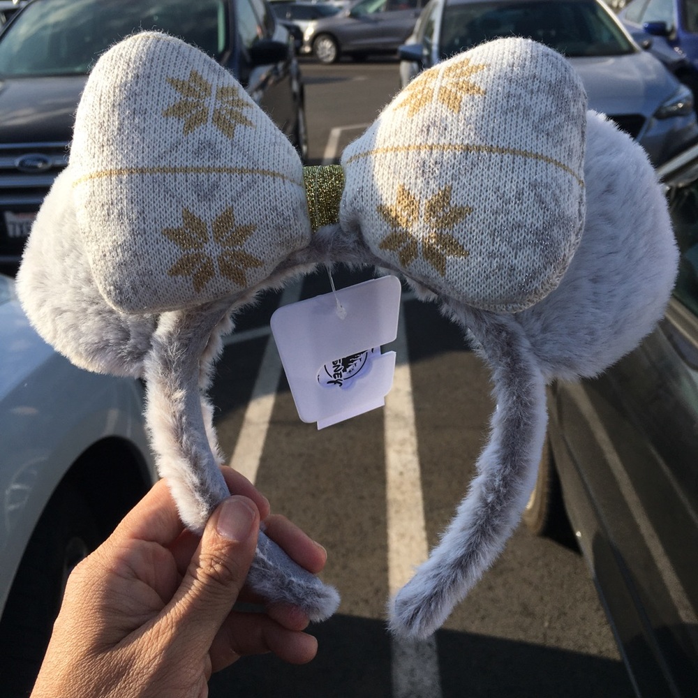 Minnie Ears White Christmas